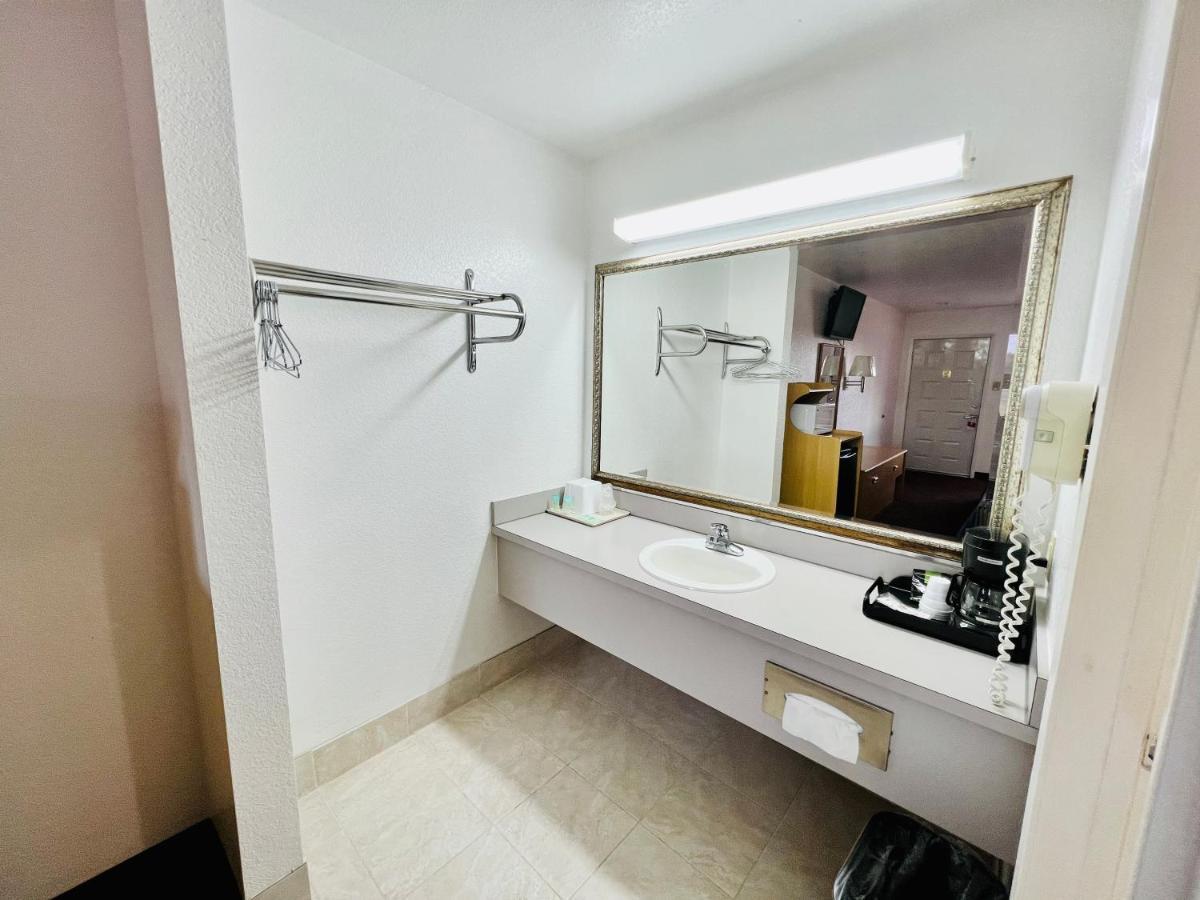 Greystone Inn 브릿지포트 외부 사진